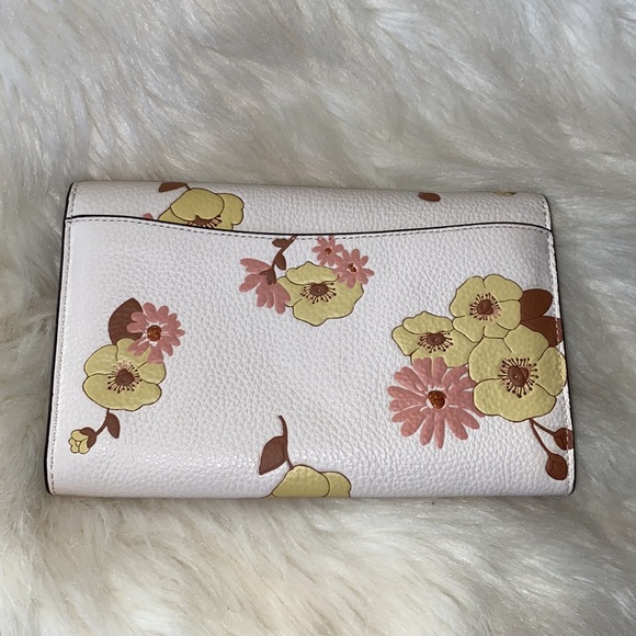 Coach Envelope Clutch Crossbody - Picture 2 of 8
